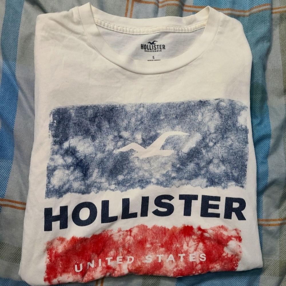 🤝 Sold 🤝 Hollister T-shirt Short Sleeve - Picture 1 of 3